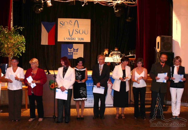 23_Udelovani pametnich medaili skoly_4.jpg